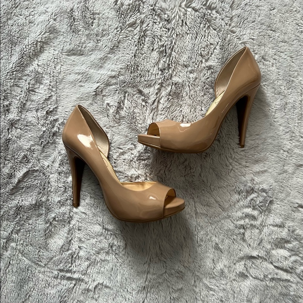 Jessica Simpson Open toe, Nude pumps